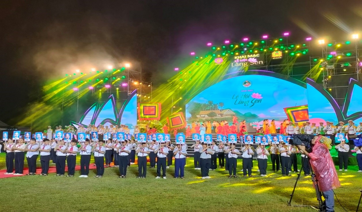 Nghệ An khai mạc trọng thể Lễ hội làng Sen năm 2024 - 1