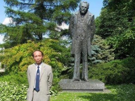 Người đàn bà trong tiểu thuyết “Pharaon”