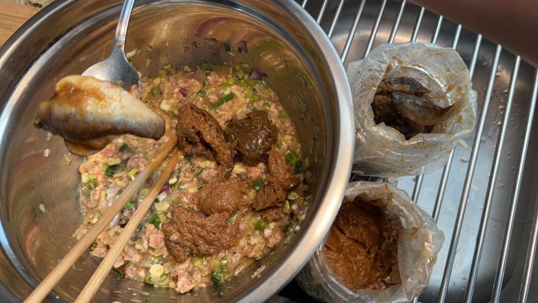 Trang Trần nấu ăn nhưng quên cắm cơm, chồng và con gái vẫn chấm điểm cao cho món ăn "đậm mùi" này - 4