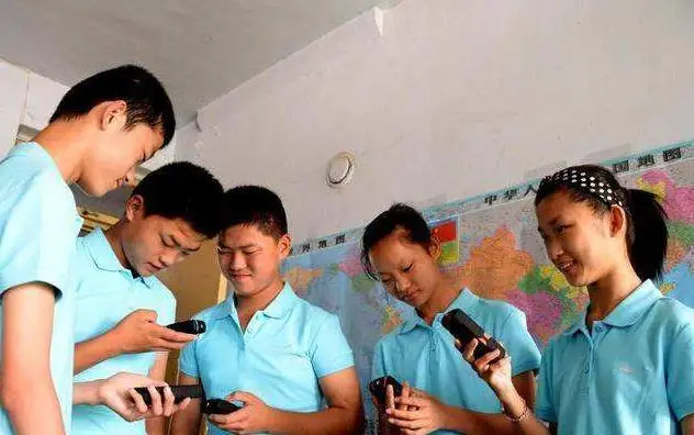 Bà mẹ mang thai 5 phải ngủ quỳ để các con không đè lên nhau, 18 năm sau hối tiếc 1 điều - 6