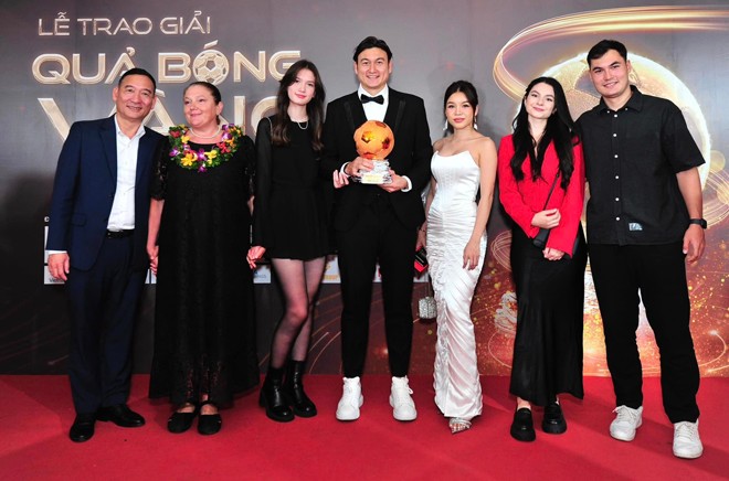 Người đẹp Sài thành thoải mái công khai yêu thủ môn Văn Lâm sau 6 năm kín tiếng - 5
