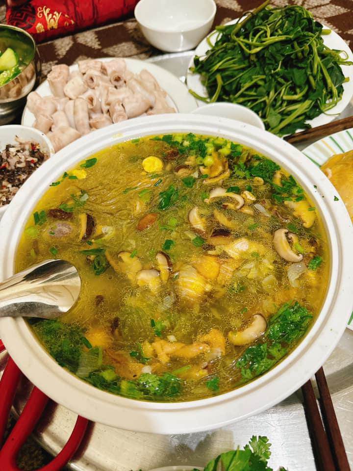 Vợ Mạnh Trường khoe 2 món ngon ngọt với gà đồi, bà xã Hồng Đăng góp vui bữa ăn hấp dẫn không kém - 6