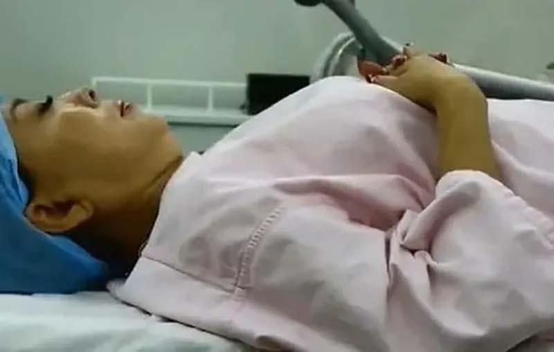 Sếp nữ 50 tuổi có thai với nhân viên nhỏ hơn 19 tuổi, sau sinh ở nhà nội trợ vẫn không hối hận - 4