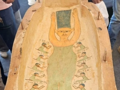 Thế giới - Mở quan tài Ai Cập 3.500 năm tuổi, hình vẽ bên trong gây bất ngờ