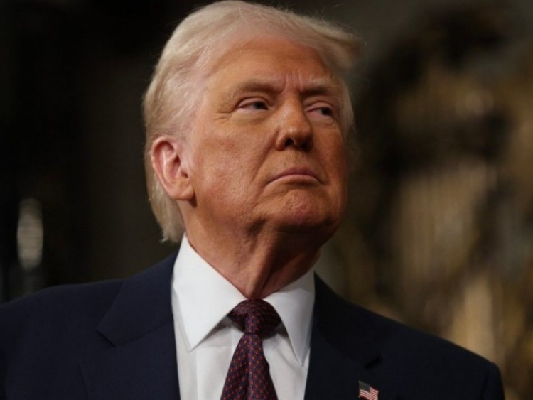 Ông Trump nói gì mà cổ phiếu ông lớn ngành ô tô Ford, GM ...