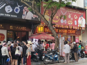 Giá vàng ngày 22/4: Tăng “thần tốc” lên mốc không tưởng, bất ngờ với động thái của cửa hàng vàng