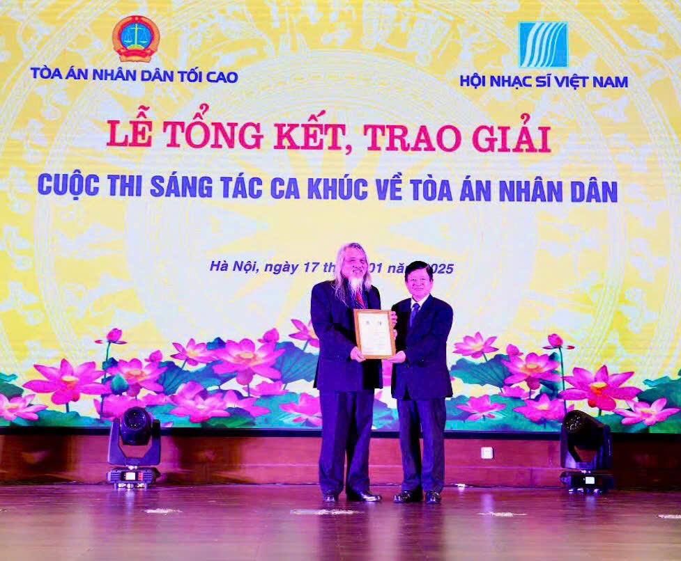 Hồ Đình Phục - Nung yêu thương chảy vào từng nhịp tim - 1