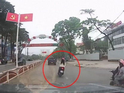 Giao thông - Clip: Lao như tên bắn qua ngã tư, Ninja đâm thẳng vào đầu xe ô tô