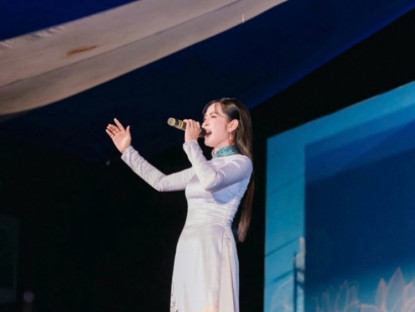 Kinh tế - &quot;Viết tiếp câu chuyện hòa bình&quot; gây bão mạng, Duyên Quỳnh kiếm được bao nhiêu tiền từ Youtube?