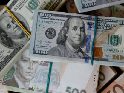 Kinh tế - Ukraine cân nhắc chuyển từ đồng đô la sang euro giữa lằn ranh địa chính trị