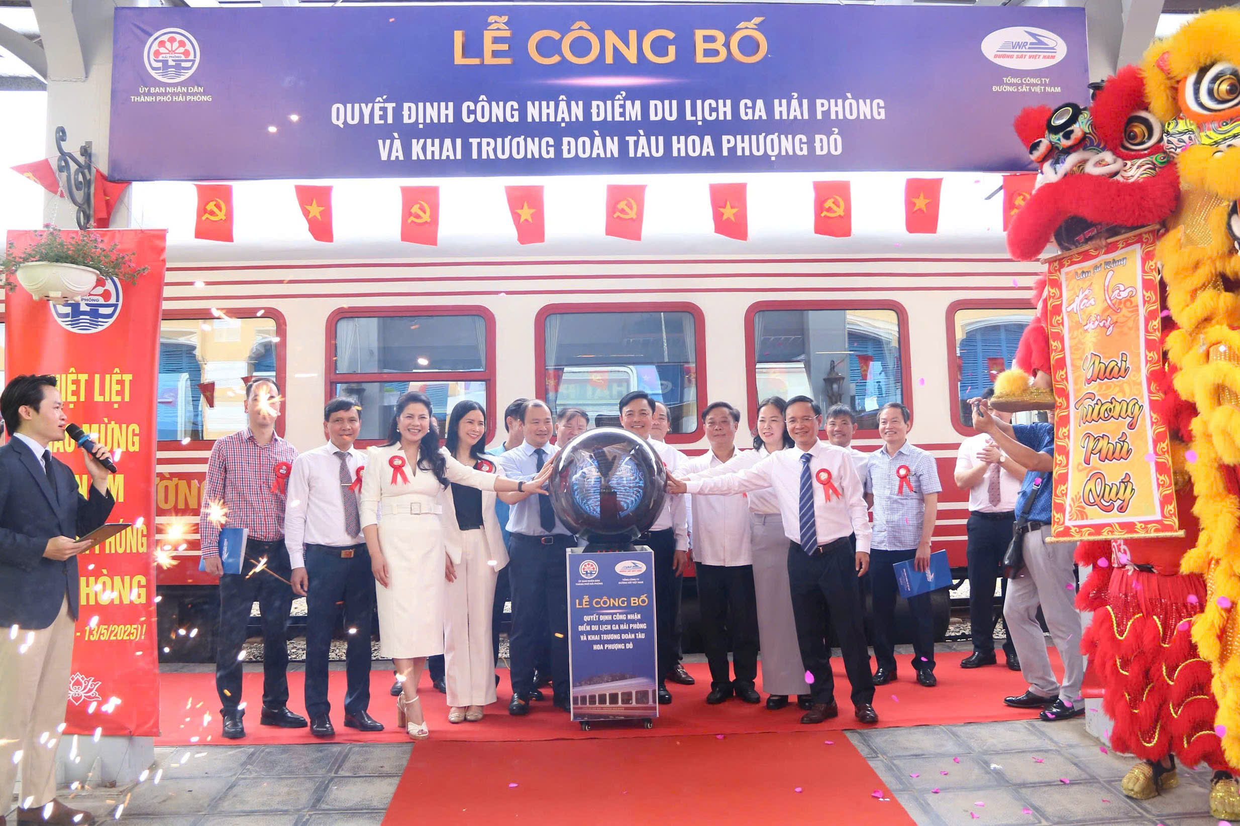 Hải Phòng: Khai trương đoàn tàu du lịch hoa phượng đỏ tuyến Hải Phòng - Hà Nội - 1
