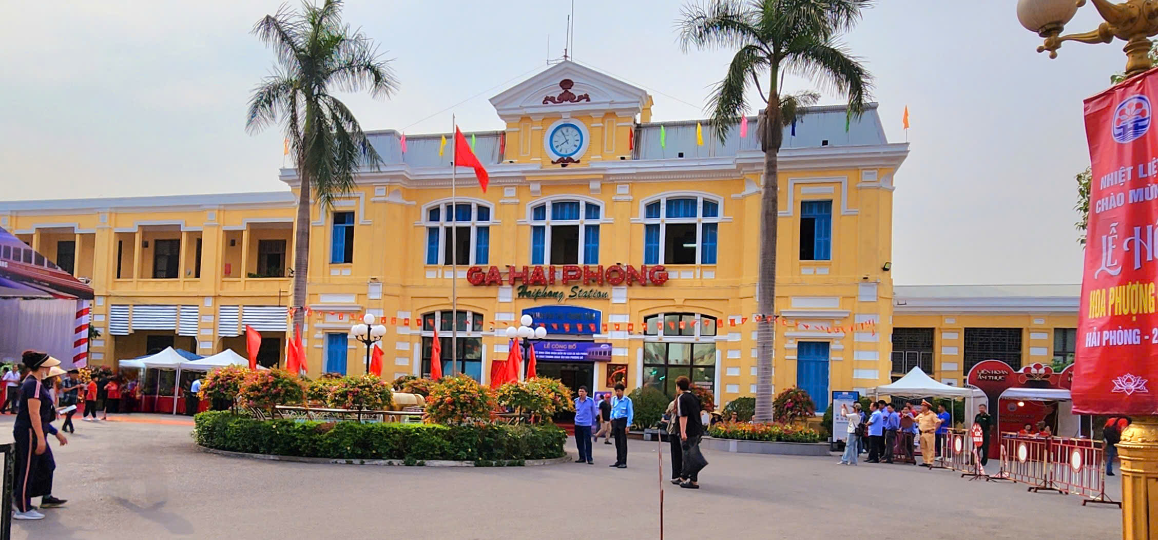 Hải Phòng: Khai trương đoàn tàu du lịch hoa phượng đỏ tuyến Hải Phòng - Hà Nội - 2