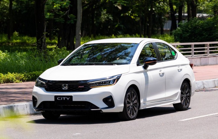 Những sedan giảm giá kịch sàn để lôi kéo khách - 2