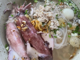 Khách Hàn lần đầu thử món này, ăn hết sạch cả bát