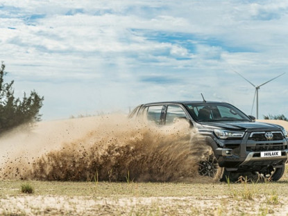 Thông tin doanh nghiệp - Toyota Hilux - lựa chọn miễn bàn cho dân chơi off-road