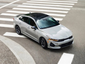 Giá xe KIA K5 mới nhất tháng 5/2025, ưu đãi tới 11 triệu đồng