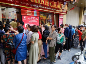 Giá vàng tối 16/5: Lao dốc không phanh, nhiều người tiếc nuối vì trong túi không còn tiền