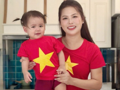 Thông tin doanh nghiệp - Hot mom Phạm Thu Hiền (Mẹ Rofi) nuôi con có gì đặc biệt: Yêu thương là chưa đủ mà chăm con còn cần đúng nữa!