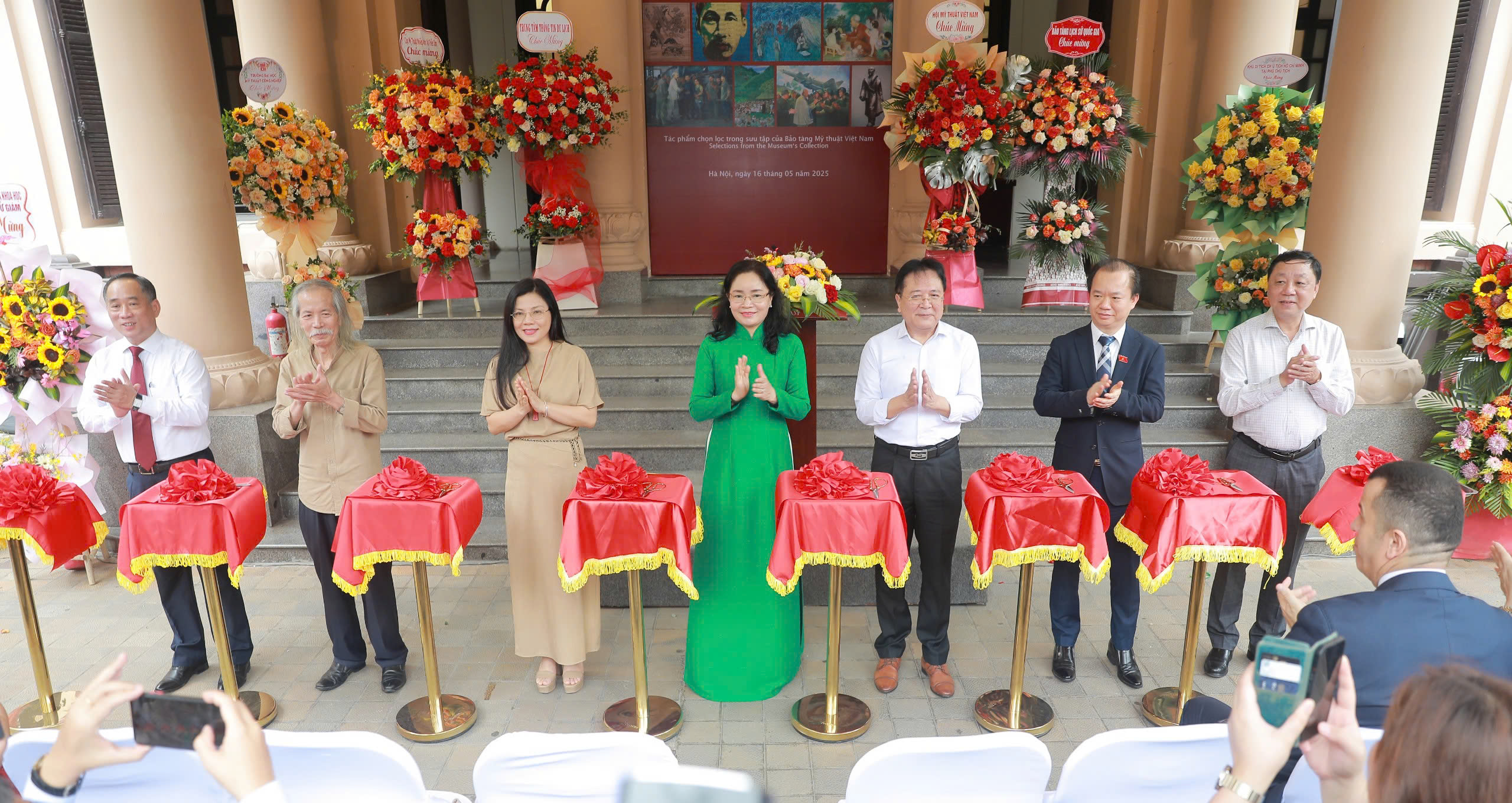 Hình tượng Bác Hồ trong nghệ thuật tạo hình - 1