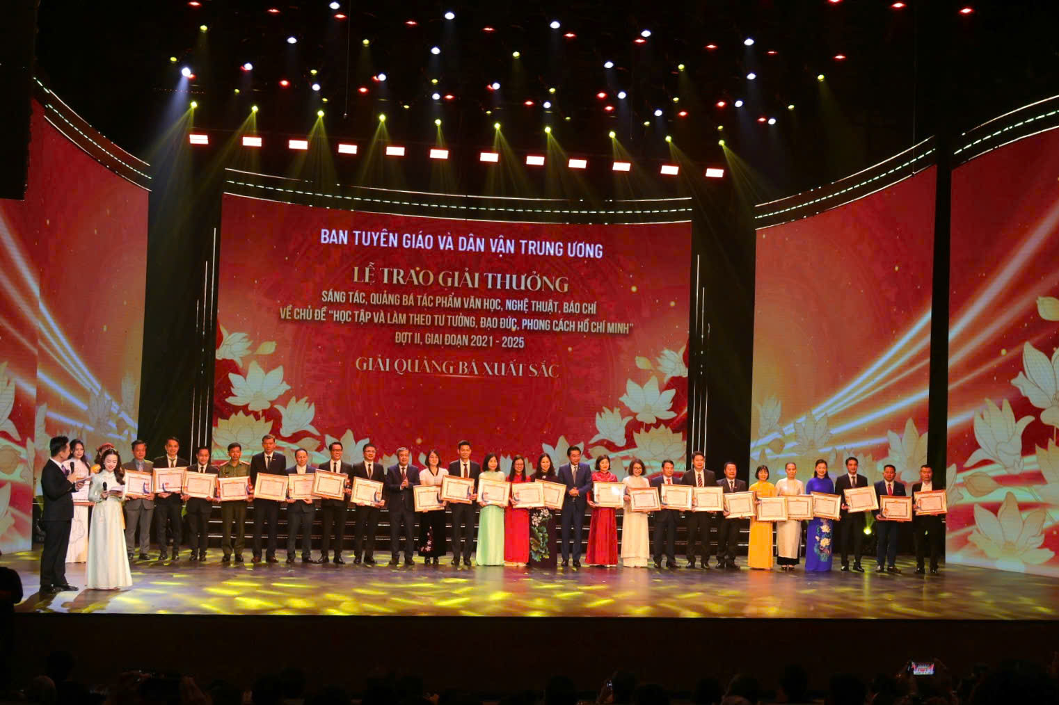 Viết tiếp lịch sử hào hùng của thời đại Hồ Chí Minh trong kỷ nguyên mới - 4