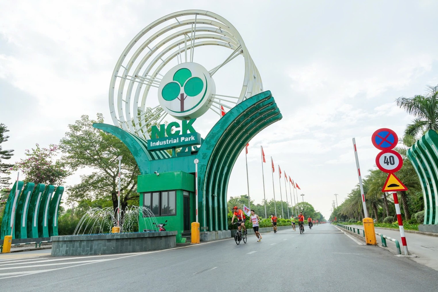 Cuốn sách “Phát triển khu công nghiệp sinh thái”: Cẩm nang cho chuyển đổi xanh ở Việt Nam - 2