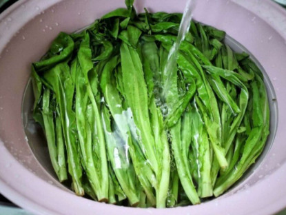 Gia đình - Loại rau có canxi gấp 36 lần canh xương hầm, xưa chẳng ai để ý giờ nhiều người ưa chuộng, 35.000 đồng/kg, xào tỏi cực ngon