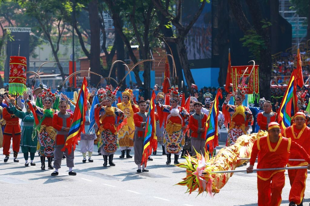 Văn học - nghệ thuật không đứng yên trong khung kính - 1