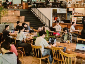 The Coffee House gây tranh cãi khi bịt ổ cắm điện: Động thái 