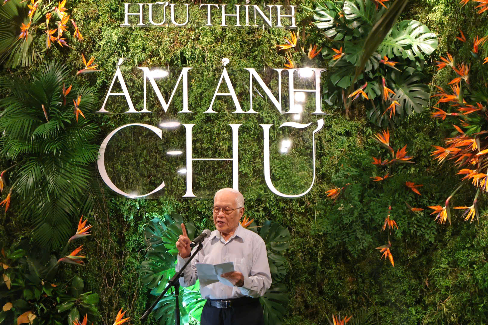 “Ám ảnh chữ” - Lời tri ân sâu nặng gửi tới bạn văn chương của nhà thơ Hữu Thỉnh - 2