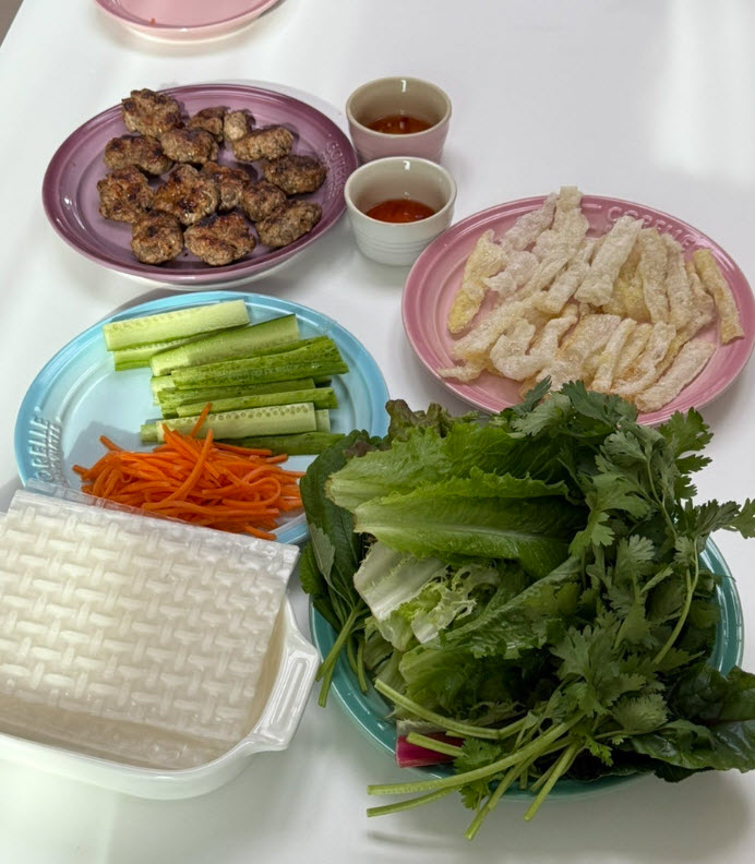 Khách Hàn sang Việt Nam mê mẩn món rau xào ngon nhất Đông Nam Á - 7