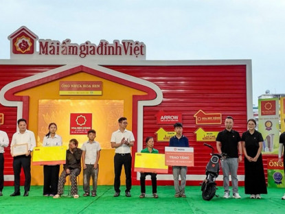 Thông tin doanh nghiệp - YADEA Việt Nam tiếp sức đến trường cho trẻ em khó khăn qua chương trình “Mái ấm gia đình Việt”