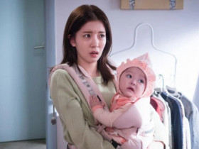 Bế con tới nhà chồng cũ để chứng minh mình không vô sinh, mẹ anh nói 3 từ khiến tôi hóa đá