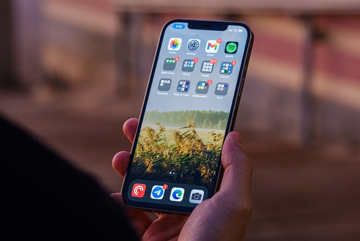 iPhone sẽ ra sao nếu để dưới mặt trời quá lâu? - 1