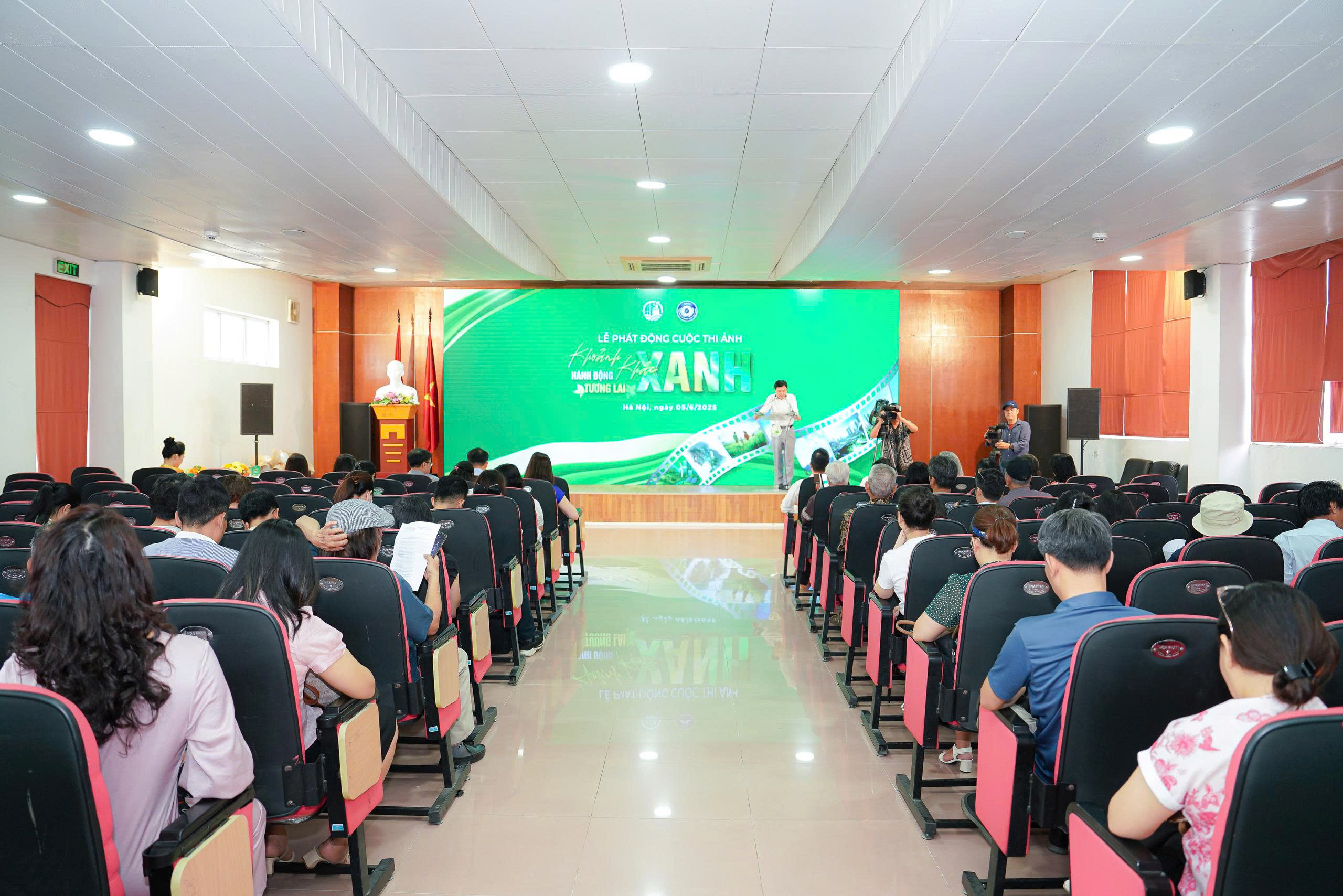 Phát động cuộc thi ảnh “Khoảnh khắc xanh – Hành động xanh – Tương lai xanh” - 1
