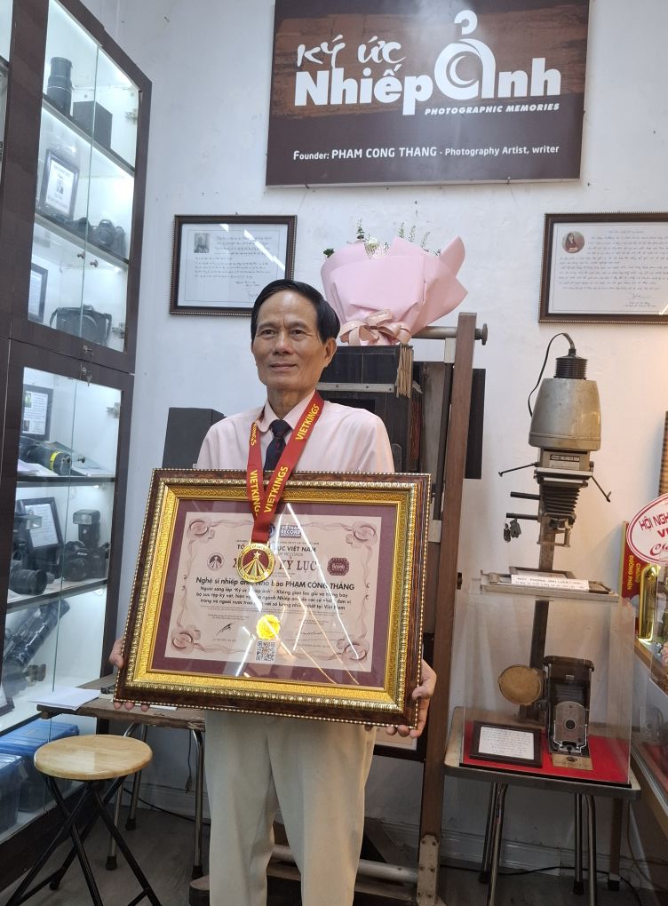 Nghệ sĩ nhiếp ảnh, Nhà báo Phạm Công Thắng, Chủ nhân KUNA nhận Bằng xác nhận Kỷ lục Việt Nam - 2