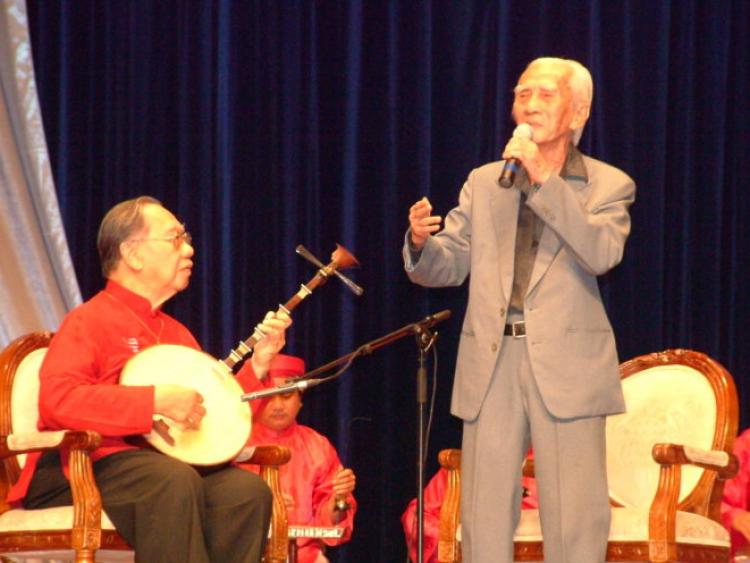 Thơ của Viễn Châu