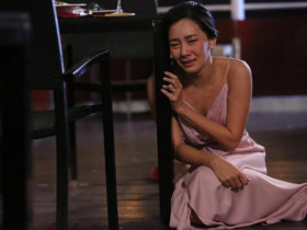 Nửa đêm nhắn tin hỏi chồng cũ “anh ngủ chưa”, anh đáp một câu khiến tôi nghẹn ngào bật khóc