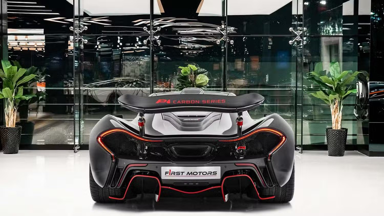 Hàng siêu hiếm McLaren P1 Carbon Series lên sàn đấu giá - 4