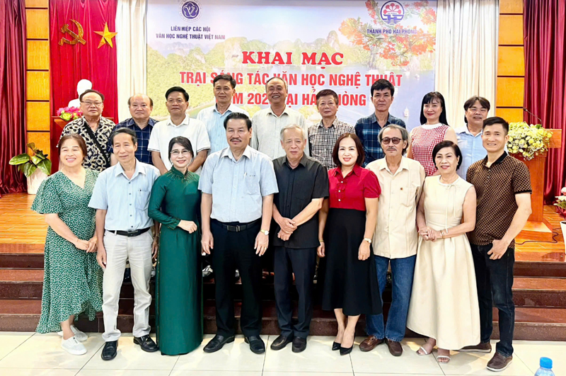 Liên hiệp các Hội văn học nghệ thuật Việt Nam khai mạc Trại sáng tác văn học nghệ thuật Hải Phòng 2025 - 7