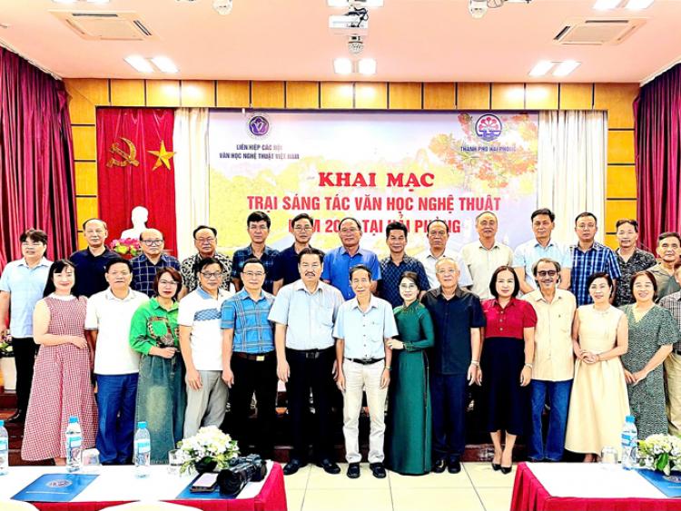 Liên hiệp các Hội văn học nghệ thuật Việt Nam khai mạc Trại sáng tác văn học nghệ thuật Hải Phòng 2025