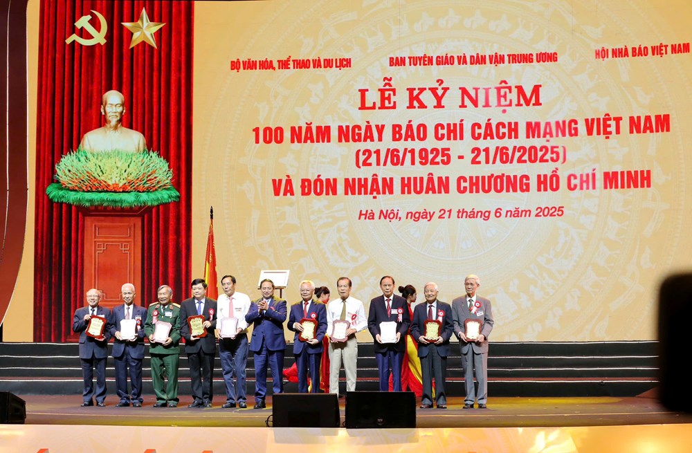 Một thế kỷ đồng hành cùng dân tộc của nền báo chí cách mạng Việt Nam - 6