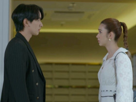 Mới ly hôn nửa năm mẹ đã ép đi xem mắt, nhìn thấy đối tượng được giới thiệu mà tôi sững sờ