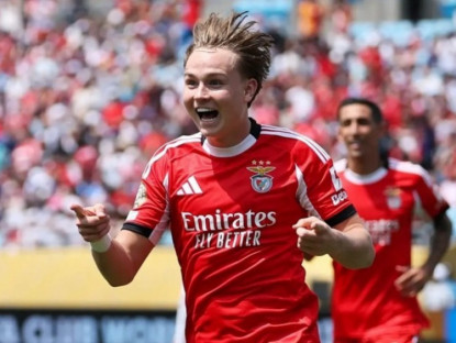 Kinh tế - Người hùng giúp Benfica có chiến thắng lịch sử trước Bayern Munich đang kiếm tiền thế nào?