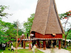 Tuyên truyền về bảo vệ môi trường gắn với bảo tồn và phát huy di sản văn hóa dân tộc tại Bảo tàng Văn hóa các dân tộc Việt Nam