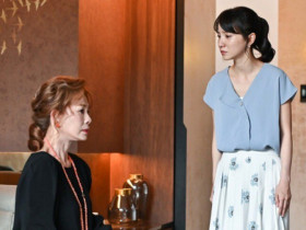 Mẹ kế cho tôi 500 triệu làm của hồi môn, còn mẹ ruột chỉ cho một thứ khiến tôi cay mắt