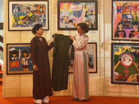 Phu nhân Tổng Bí Thư và Tổng Giám đốc UNESCO tham dự triển lãm ảnh “Chúng tôi có thể”