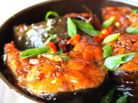 Loại cá bán đầy chợ Việt giàu omega-3 hơn cá hồi, xưa ít người ăn nay thành đặc sản, "thuốc bổ" cho mẹ bầu nếu ăn đúng cách