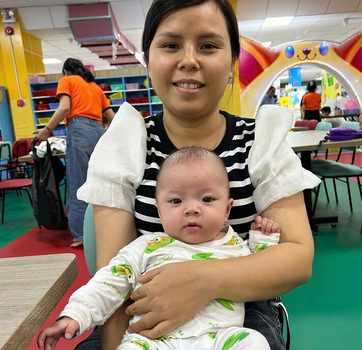Hành trình mạnh mẽ của em bé 1kg: Con chào đời quá sớm nhưng vẫn kịp mang lại phép màu cho mẹ (P5) - 3