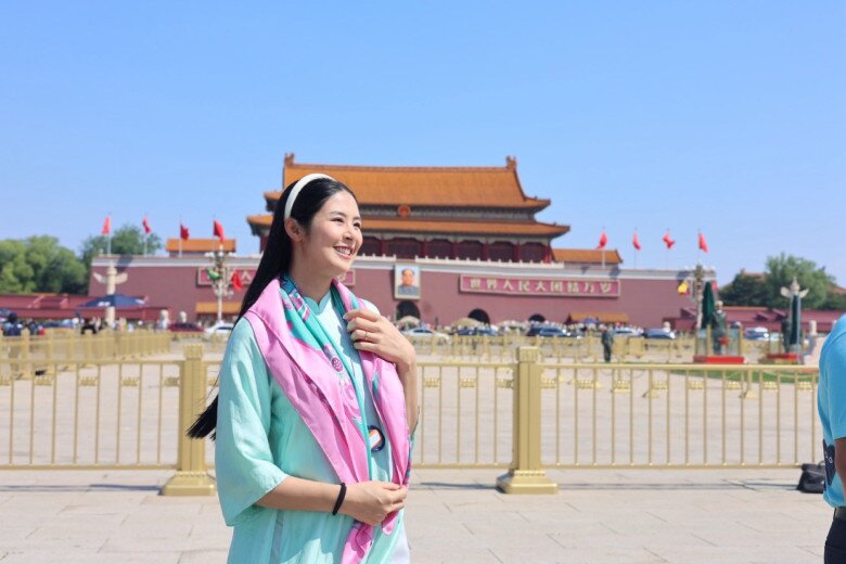 Hoa hậu Ngọc Hân bế bụng bầu xinh xuống phố, lỡ miệng tiết lộ thú vị về em bé - 5
