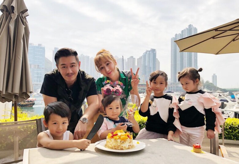 Á hậu nóng bỏng vướng nghi vấn mang thai con thứ 5 với chồng đại gia, chiếc bụng to bất thường trở thành tâm điểm - 10